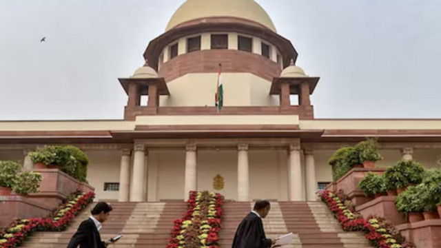  'खराब सड़कों पर टोल वसूली गलत बात..', सुप्रीम कोर्ट ने बरकरार रखा केरल हाई कोर्ट का आदेश 