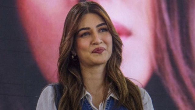 कृति सेनन ने शुरू की 'Tere Ishk Mein' की शूटिंग, दिल्ली के कॉलेज में फिल्म की शूटिंग करते दिखे अभिनेता