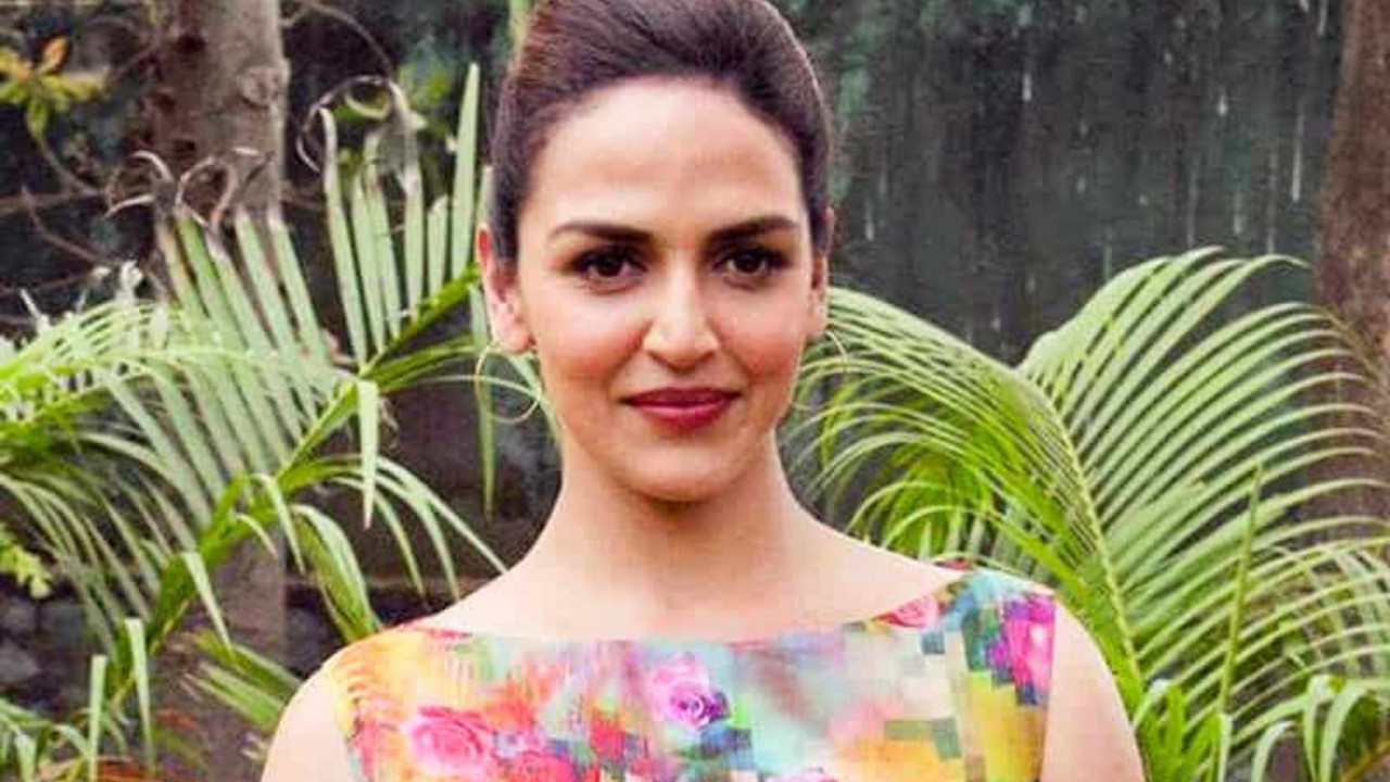 धर्मेंद्र ने दोनों परिवारों को निभाया बखूबी, जब बेटी ईशा देओल ने की थी पिता की तारीफ, जानिए हेमा मालिनी ने क्या कहा? 