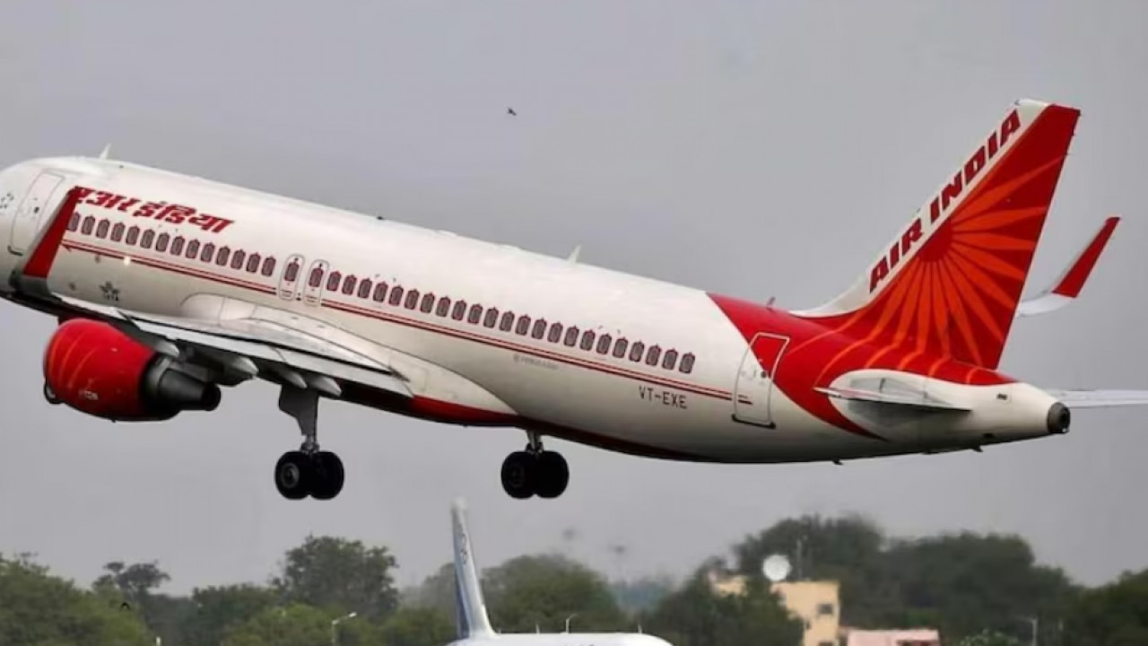 Air India plane crashes at Delhi airport