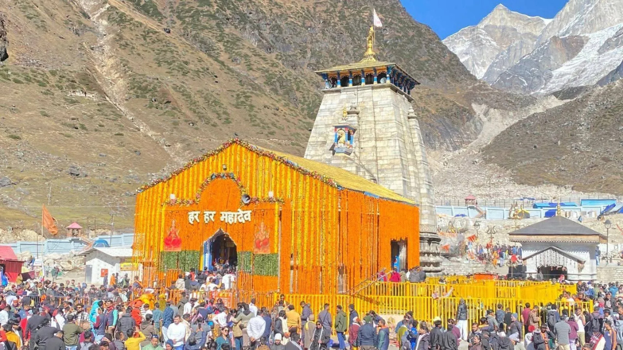 Kedarnath doors closed,